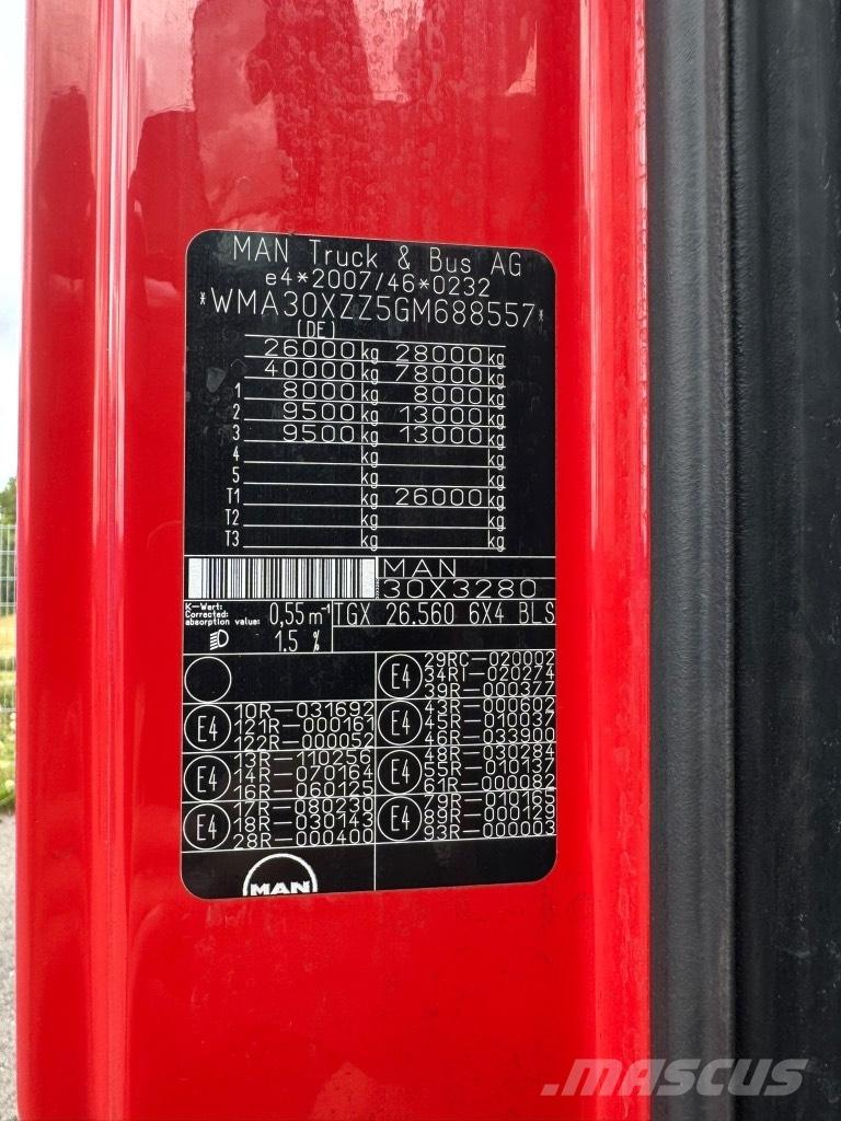 MAN TGX 26.560 6x4 中古トラクターヘッド | トレーラーヘッド