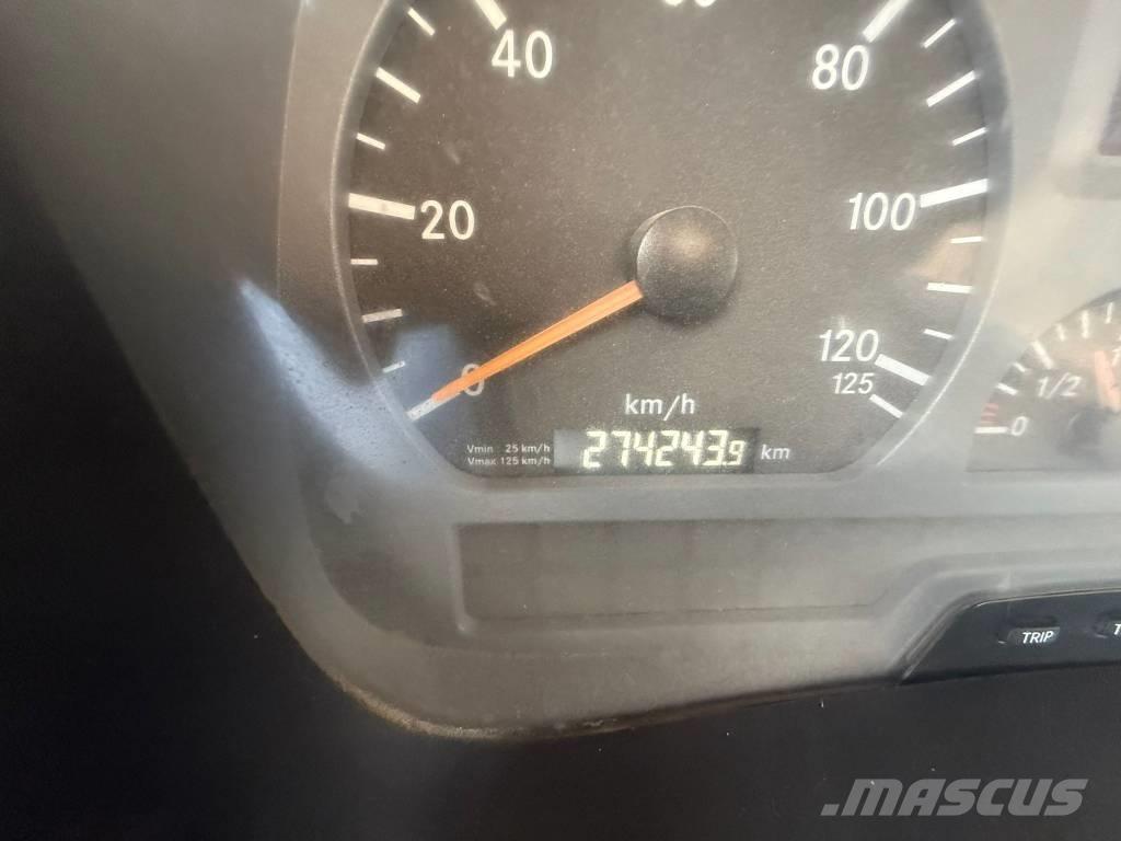 Mercedes-Benz 1833 アームロール