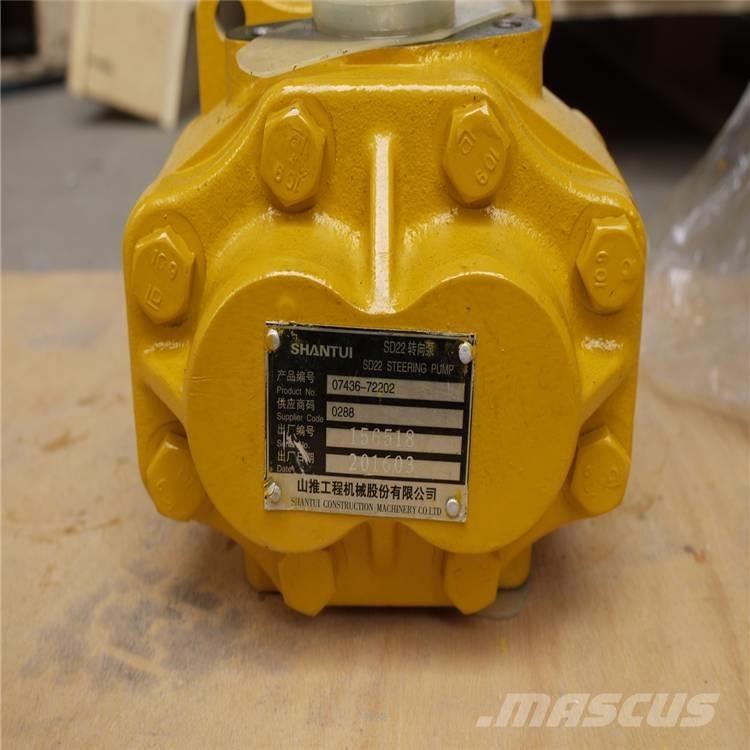 Komatsu D85A-18 pump 油圧機