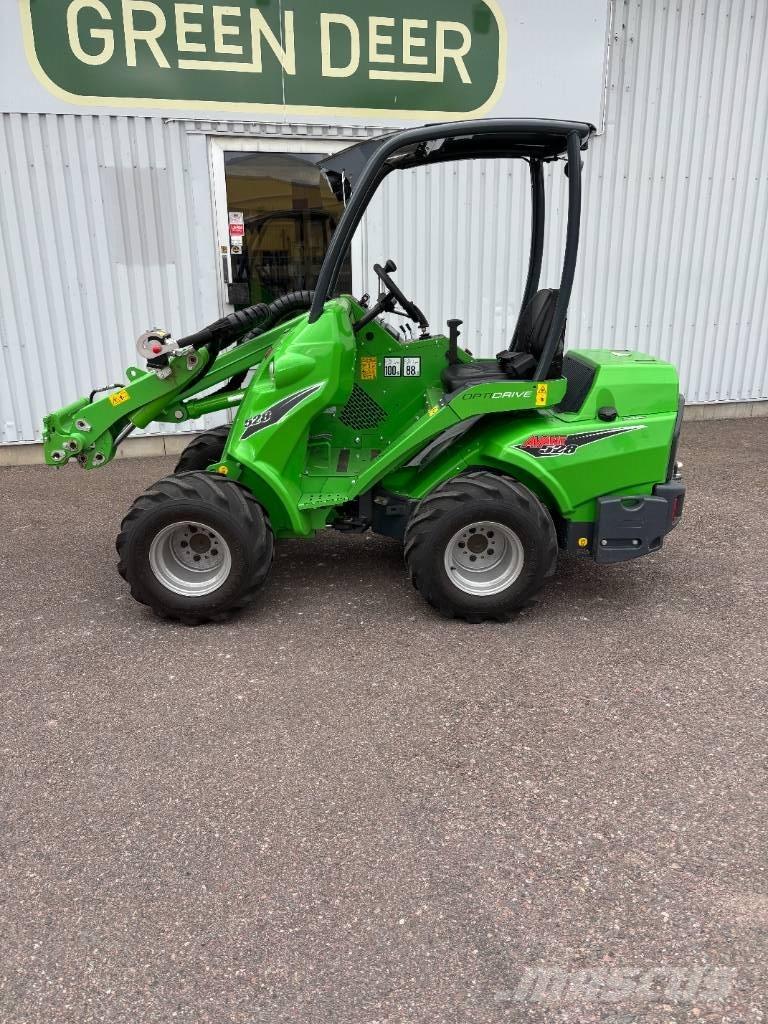 Avant 528 ユーティリティー機械