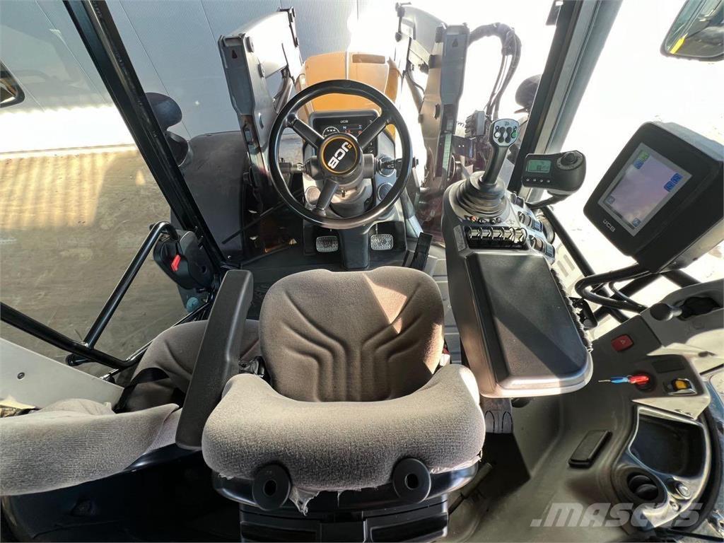 JCB Fastrac 4160 トラクター