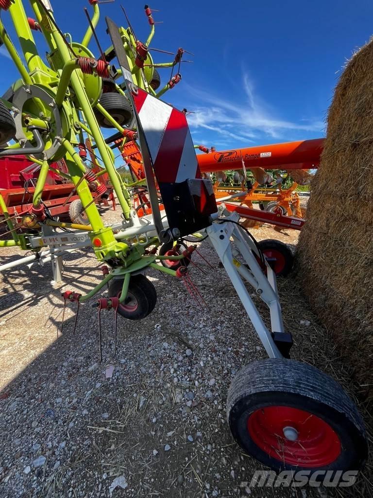 CLAAS Volto 900 T テッダー・テッダーレーキ