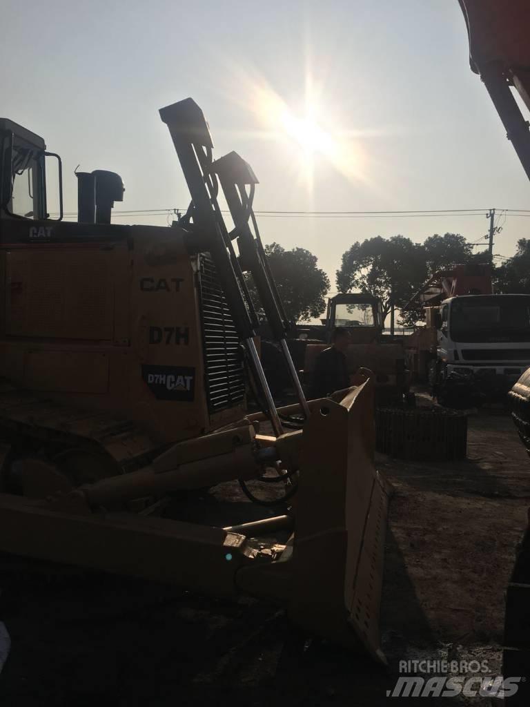 CAT D7H ブルドーザー