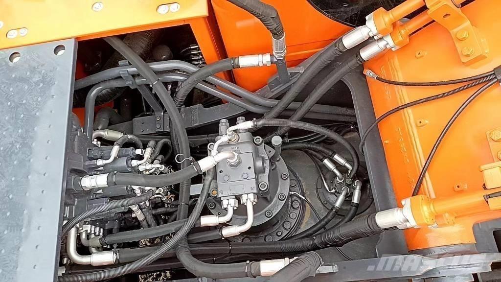 Doosan 225 LC-9 大型油圧ショベル12t以上（パワーショベル・ユンボ）