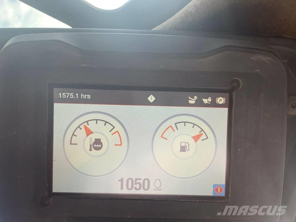 Bobcat S 76 スキッドステアローダー