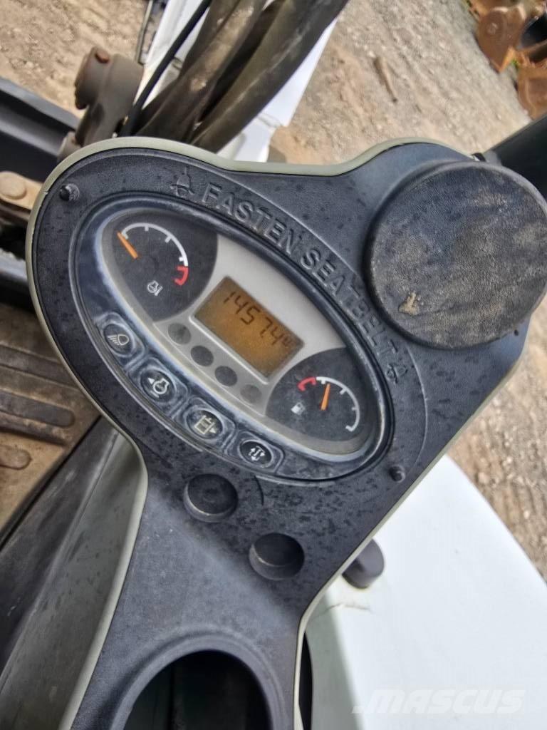 Bobcat E 50 ミニ油圧ショベル 7t以下（ミニユンボ・ミニディガー）