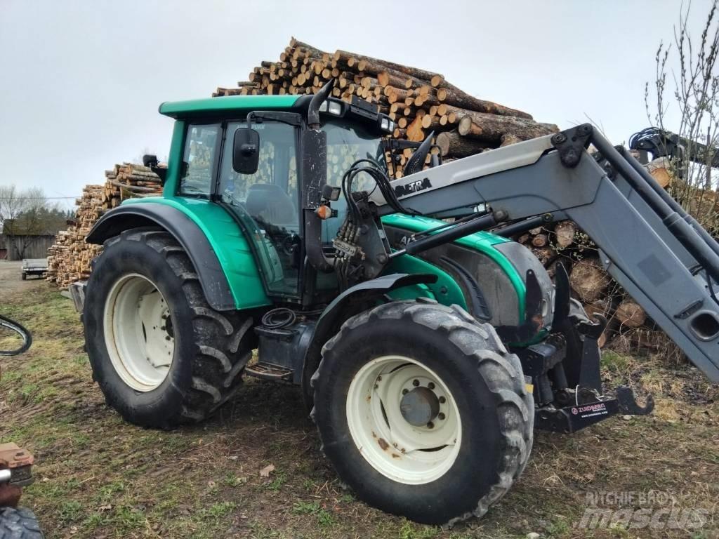 Valtra N 142 D トラクター