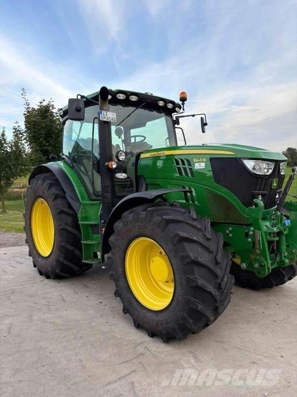 John Deere 6140R トラクター