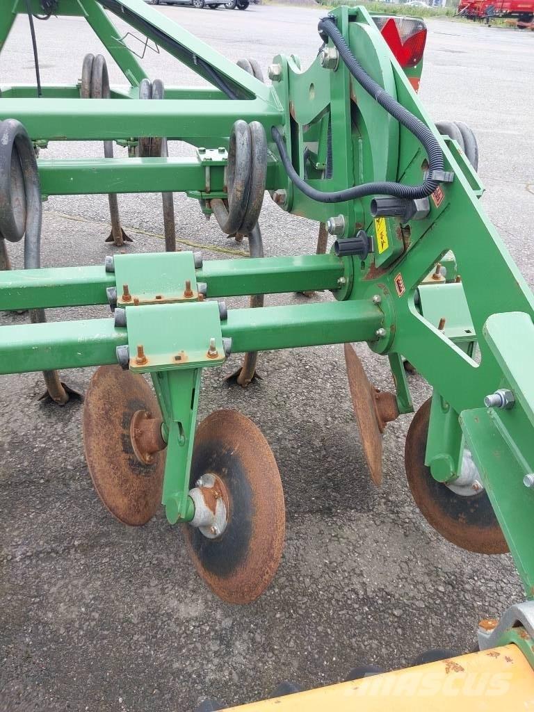 Amazone Cenius 3001 カルチベーター