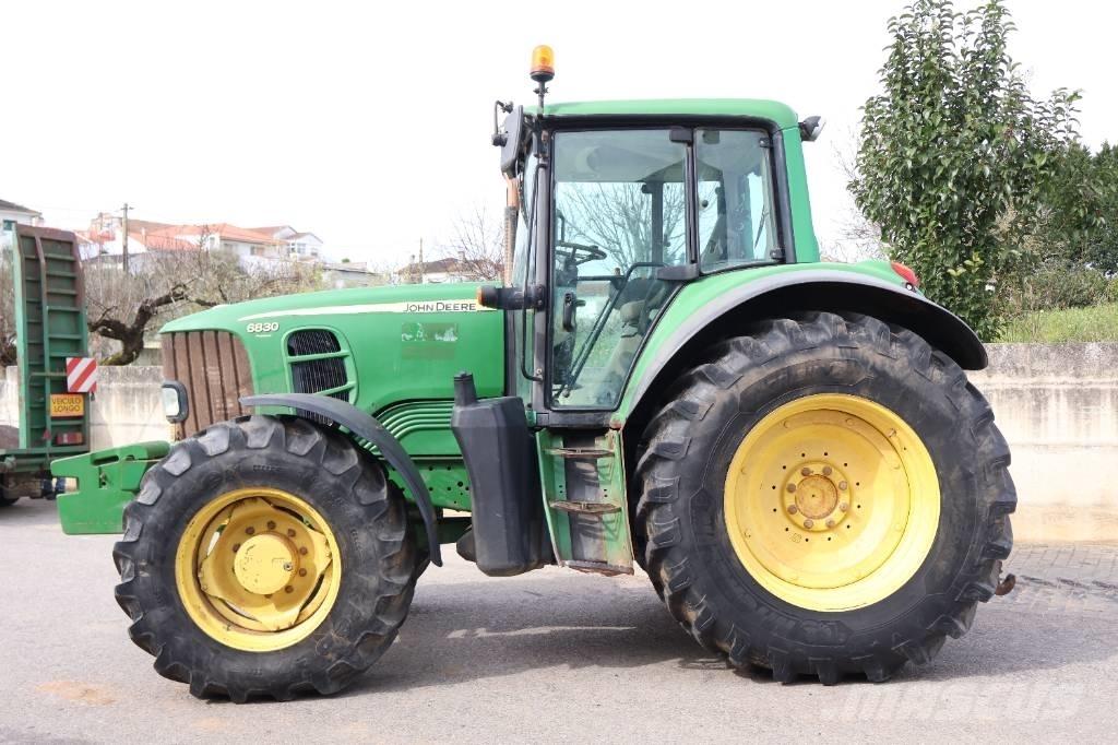 John Deere 6830 トラクター