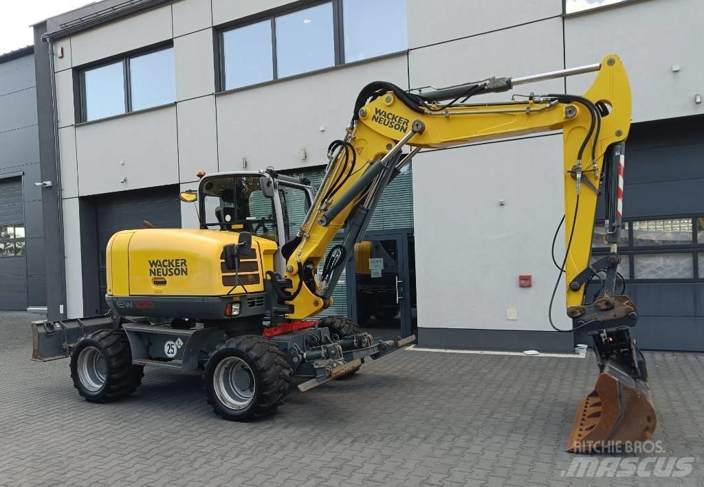 Wacker Neuson EW 100 ホイール式油圧ショベル（パワーショベル・ユンボ・バックホー）