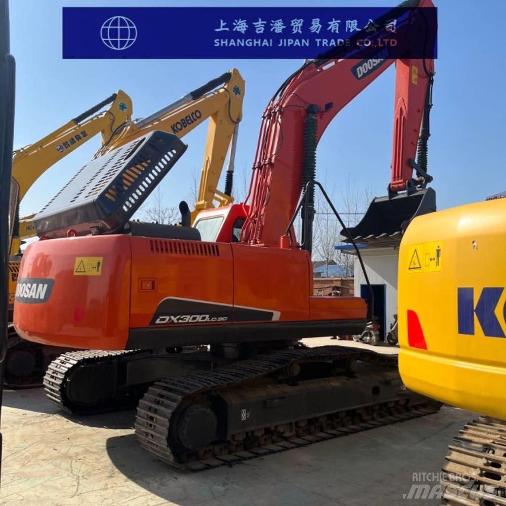 Doosan DX 300 大型油圧ショベル12t以上（パワーショベル・ユンボ）