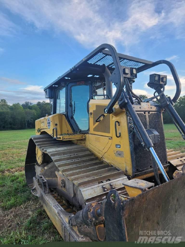 CAT D 6 ブルドーザー