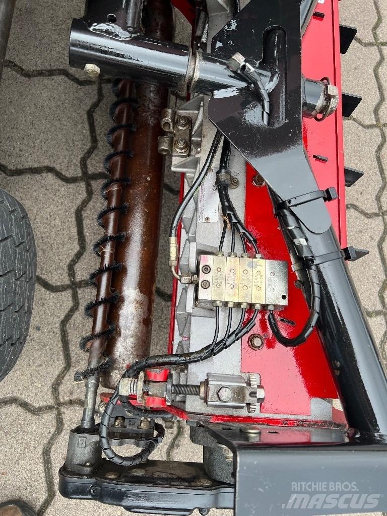 Toro Reelmaster3100D 立ち乗り芝刈り機