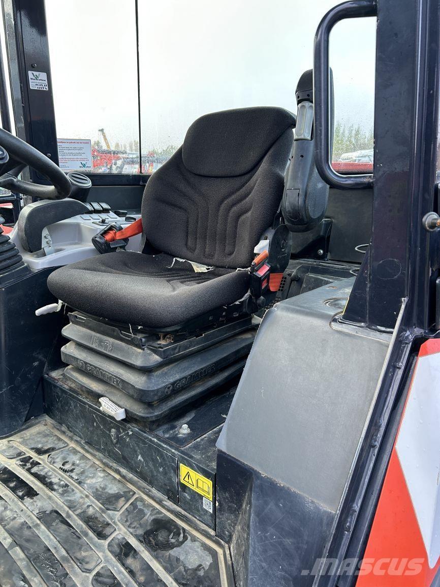 Kubota R070 (6678) 多目的ローダー