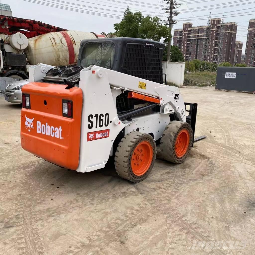 Bobcat S 160 スキッドステアローダー
