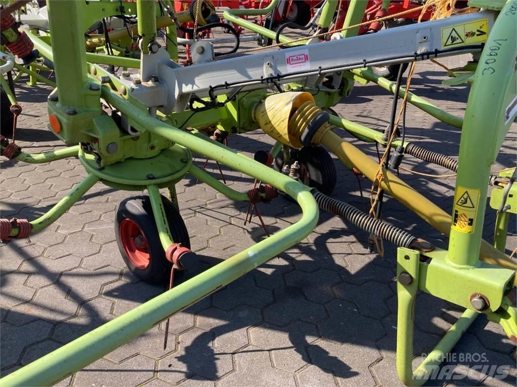 CLAAS Volto 670 テッダー・テッダーレーキ
