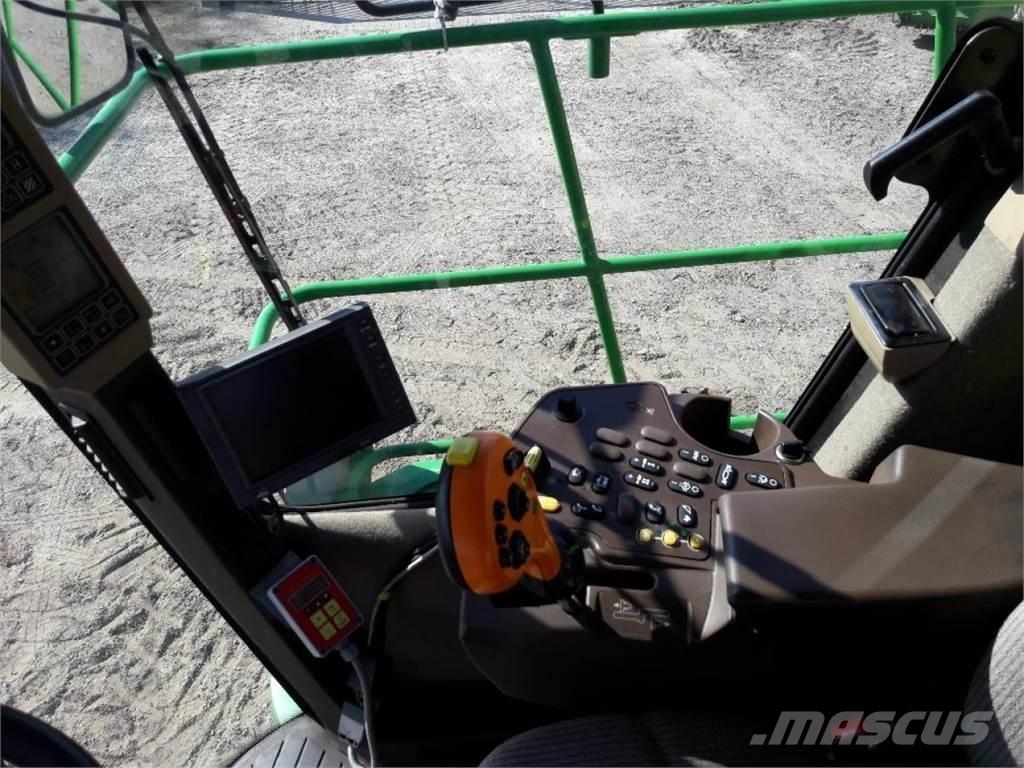 John Deere 7350 自走式フォレージハーベスター