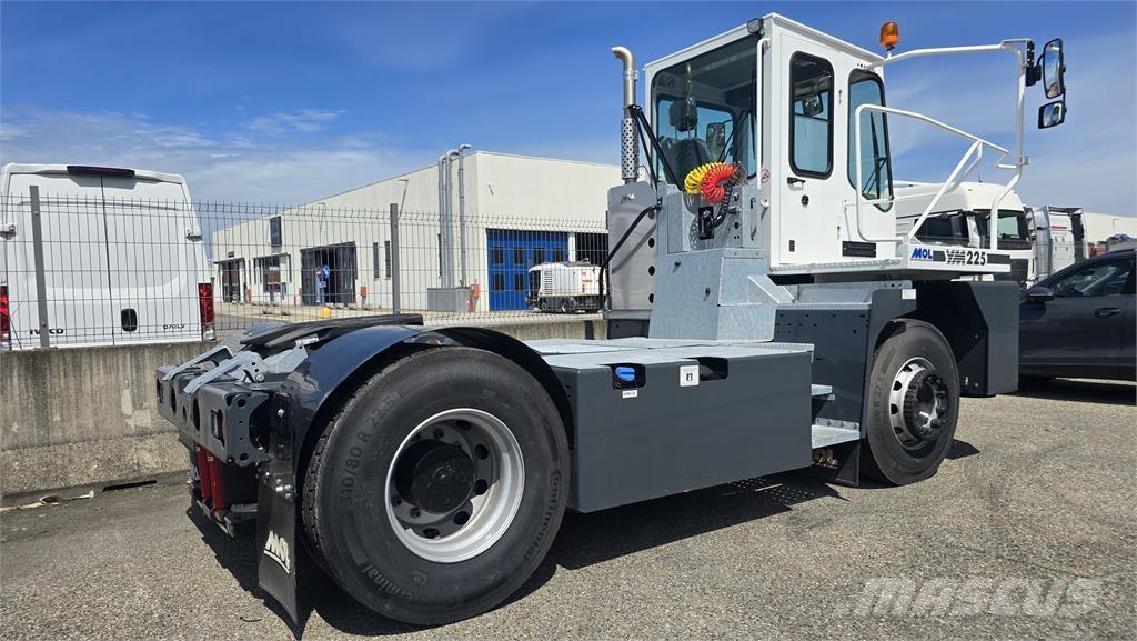 MOL YM225 ターミナルトラクター