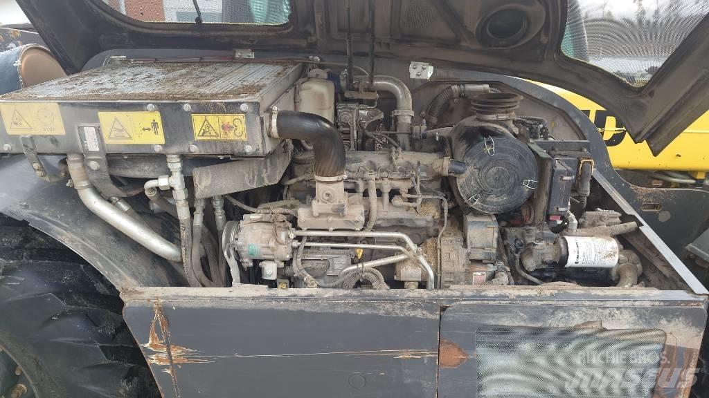 New Holland TH 7.42 テレスコーピックハンドラー