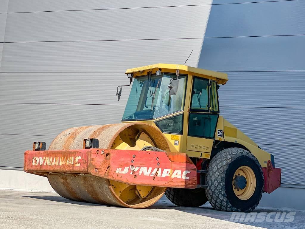 Dynapac CA302D 振動ローラ