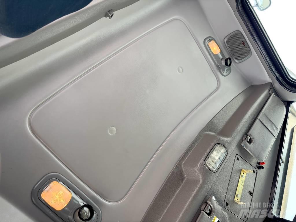 Peterbilt 389 中古トラクターヘッド | トレーラーヘッド