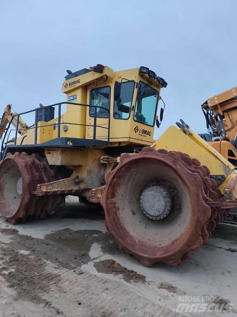 Bomag BC 972 RB 廃棄物コンパクター