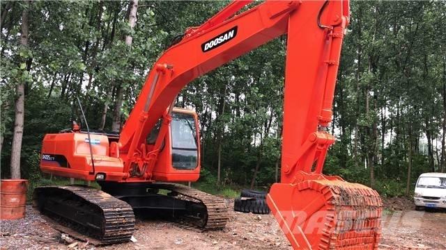 Doosan DH225LC-7 大型油圧ショベル12t以上（パワーショベル・ユンボ）