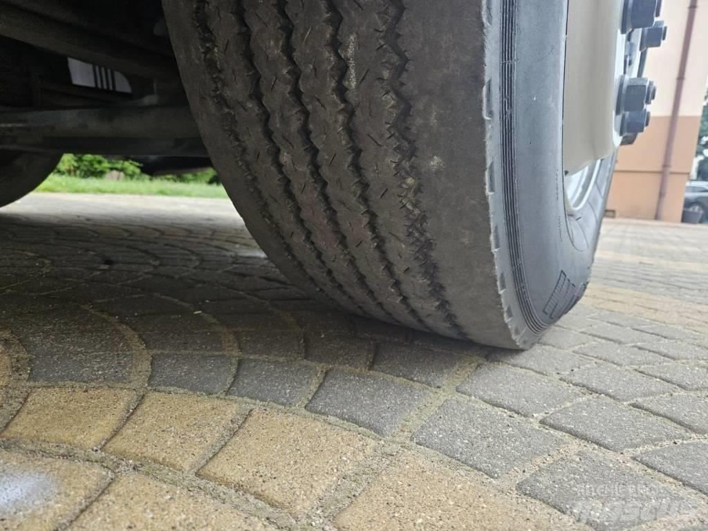 Scania 124 L 420 中古トラクターヘッド | トレーラーヘッド