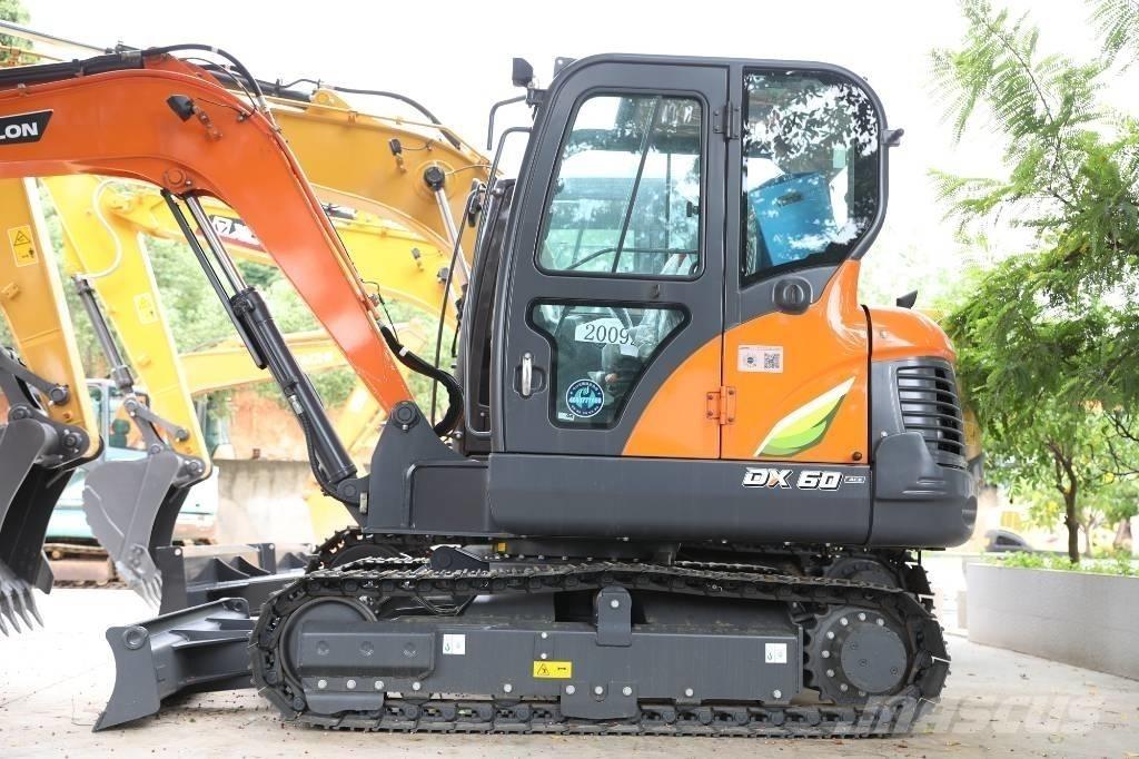 Develon DX 60 E-10 N ホイール式油圧ショベル（パワーショベル・ユンボ・バックホー）