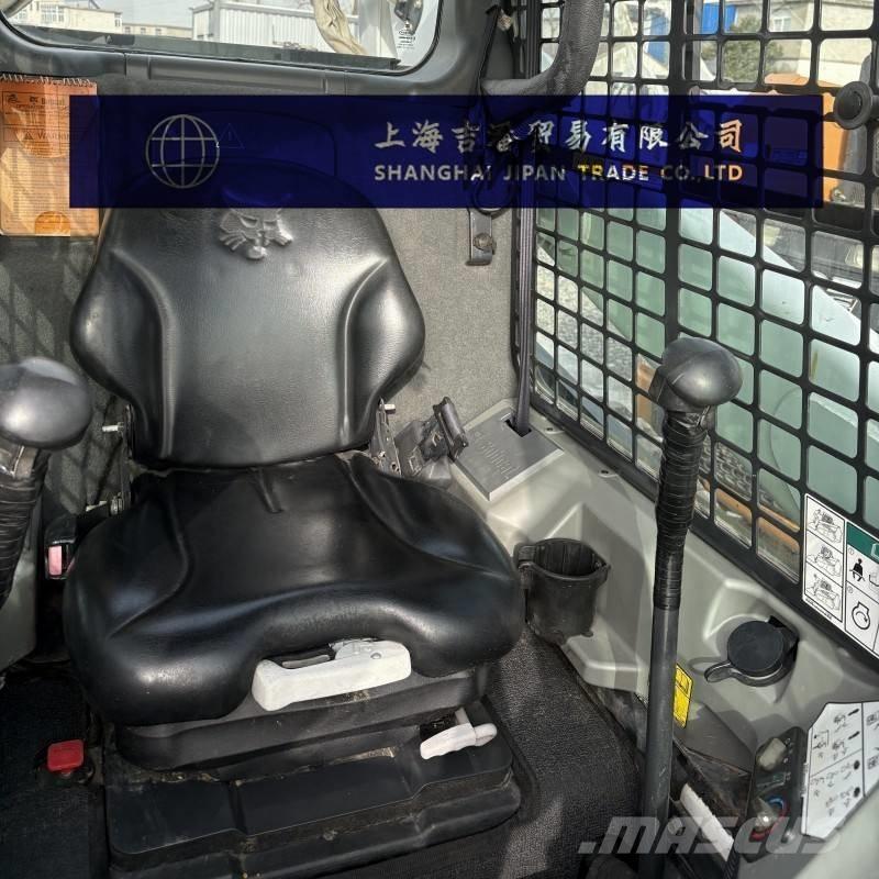 Bobcat T 770 スキッドステアローダー