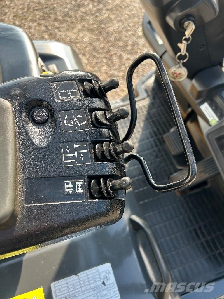 CAT EP 16 CN 2T バッテリーフォークリフト