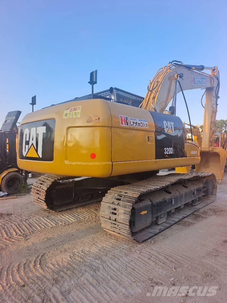 CAT 320 D 大型油圧ショベル12t以上（パワーショベル・ユンボ）