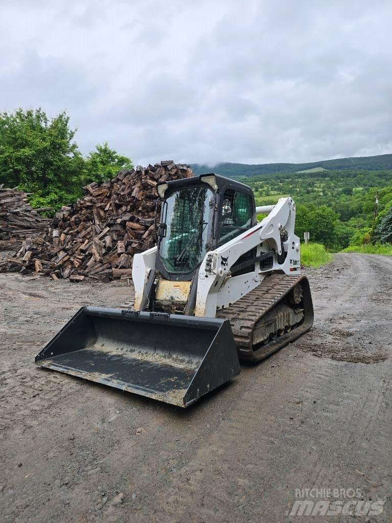 Baark T 770 スキッドステアローダー