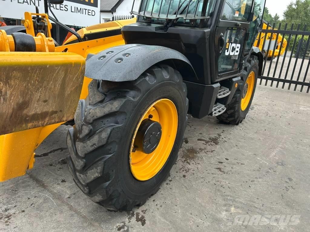 JCB 540-140 テレスコーピックハンドラー