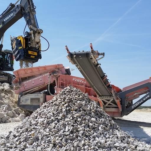 MB Crusher BF135.8 自走式クラッシャー