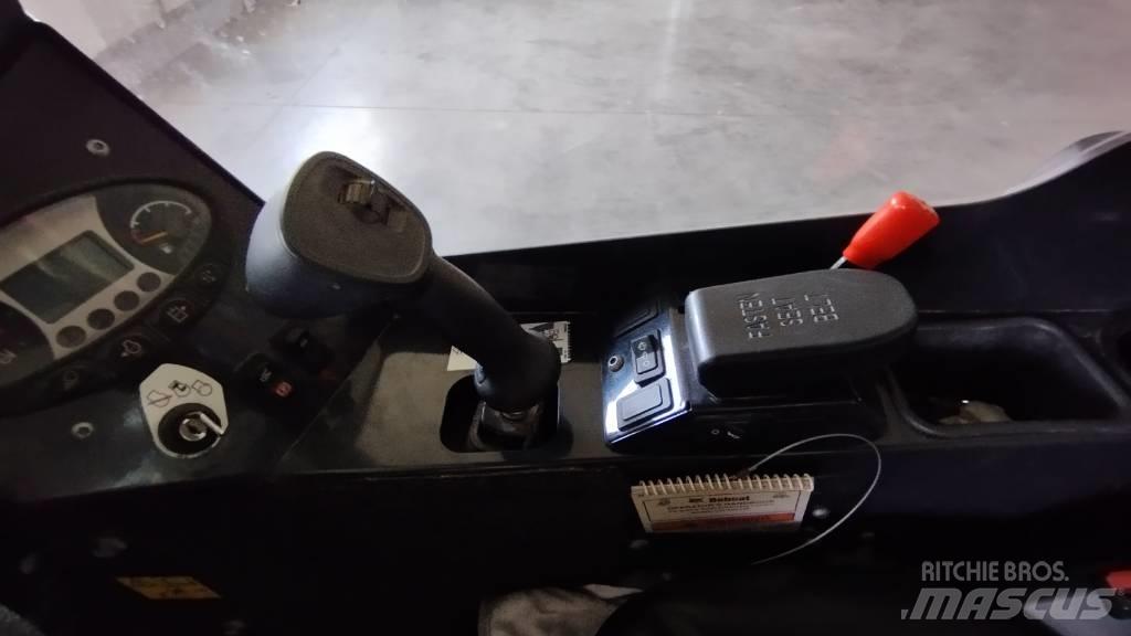 Bobcat L 23 ミニローダー