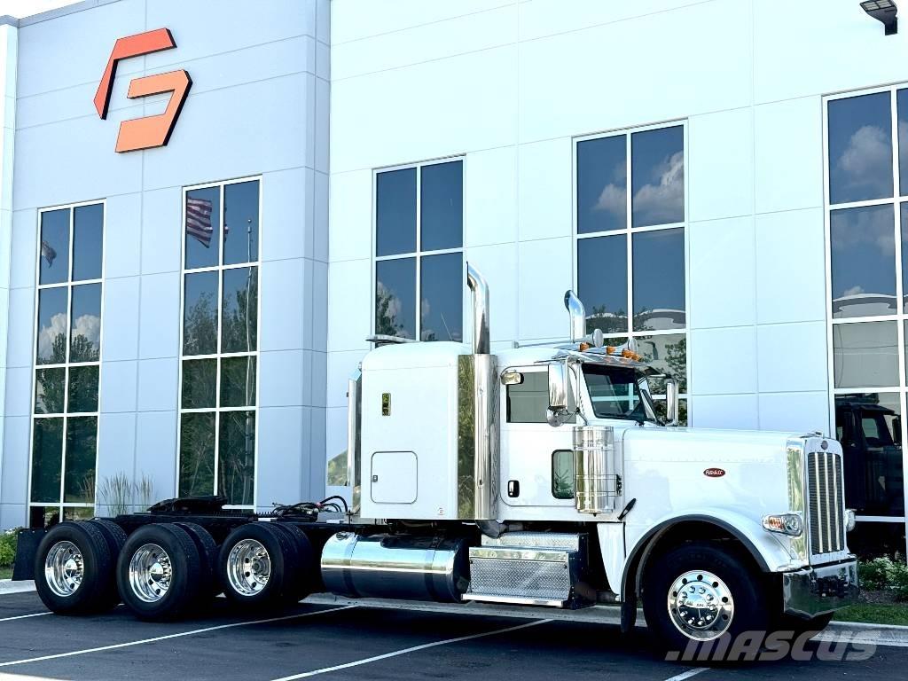 Peterbilt 388 中古トラクターヘッド | トレーラーヘッド