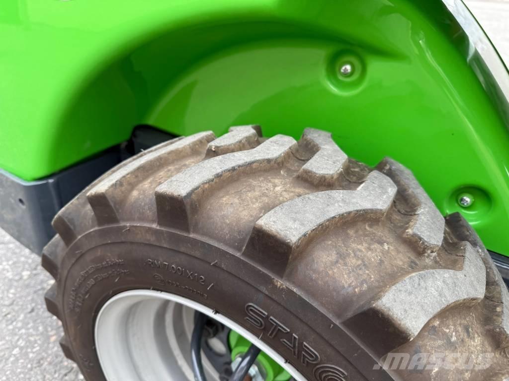 Avant 423 多目的ローダー