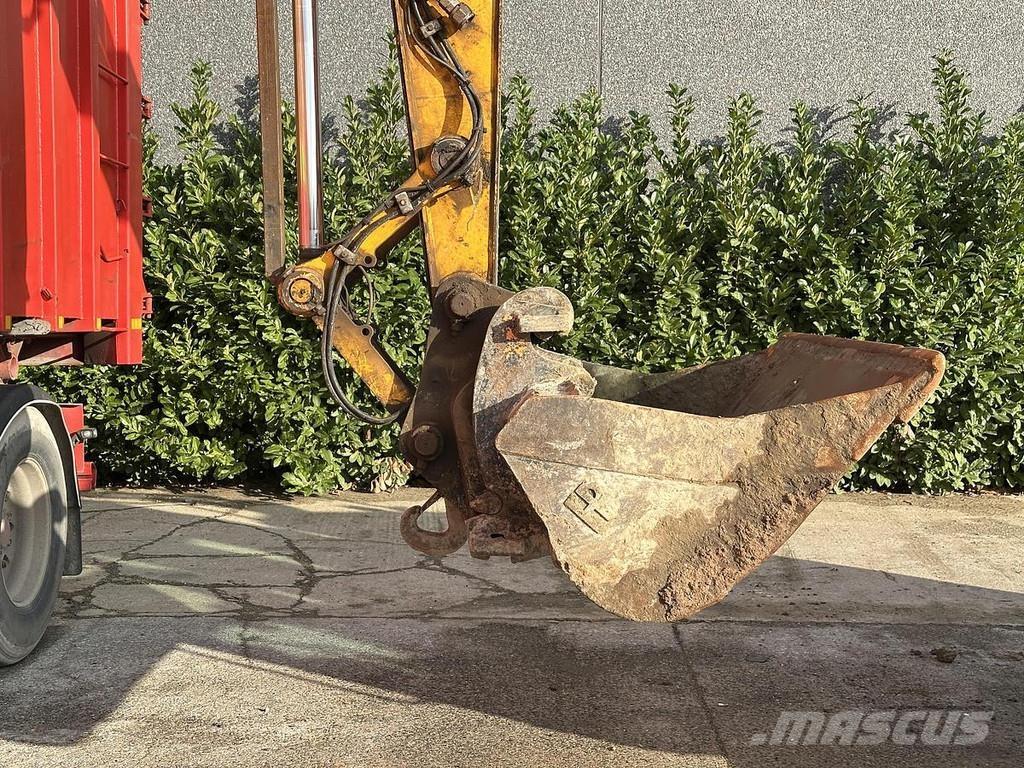 JCB JZ141LC 特殊油圧ショベル