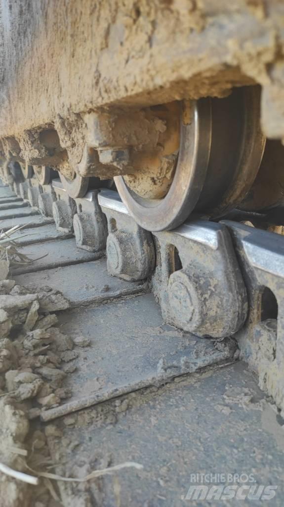 CAT D 6 R ブルドーザー