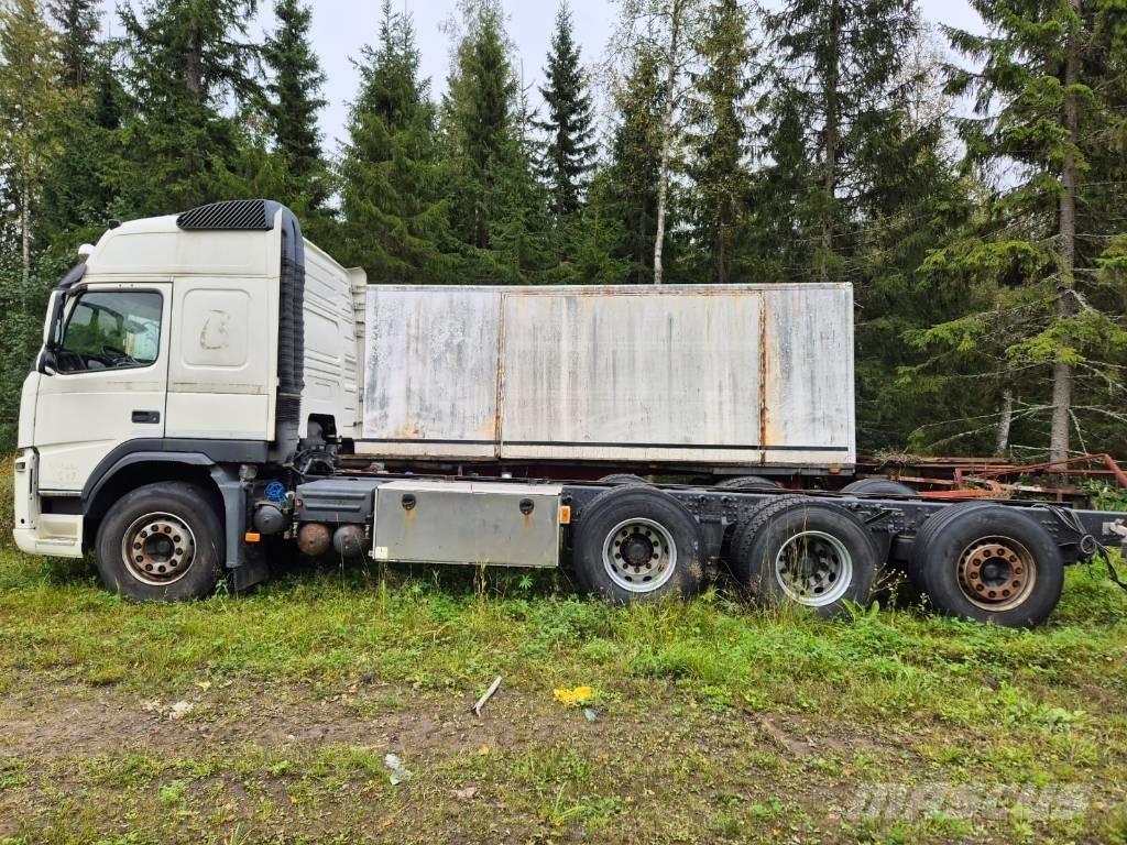Volvo FM 420 キャブ付きシャーシ