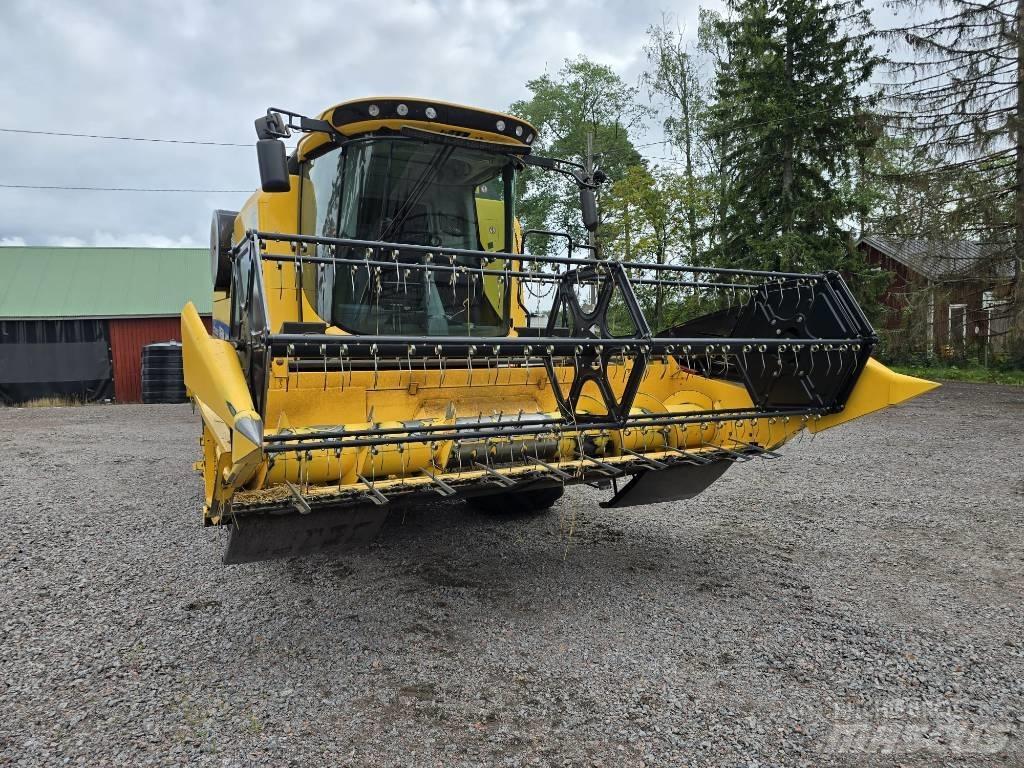 New Holland TC 4.90 コンバイン