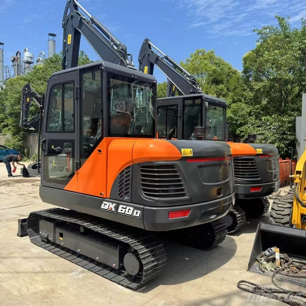 Doosan DX 60 大型油圧ショベル12t以上（パワーショベル・ユンボ）