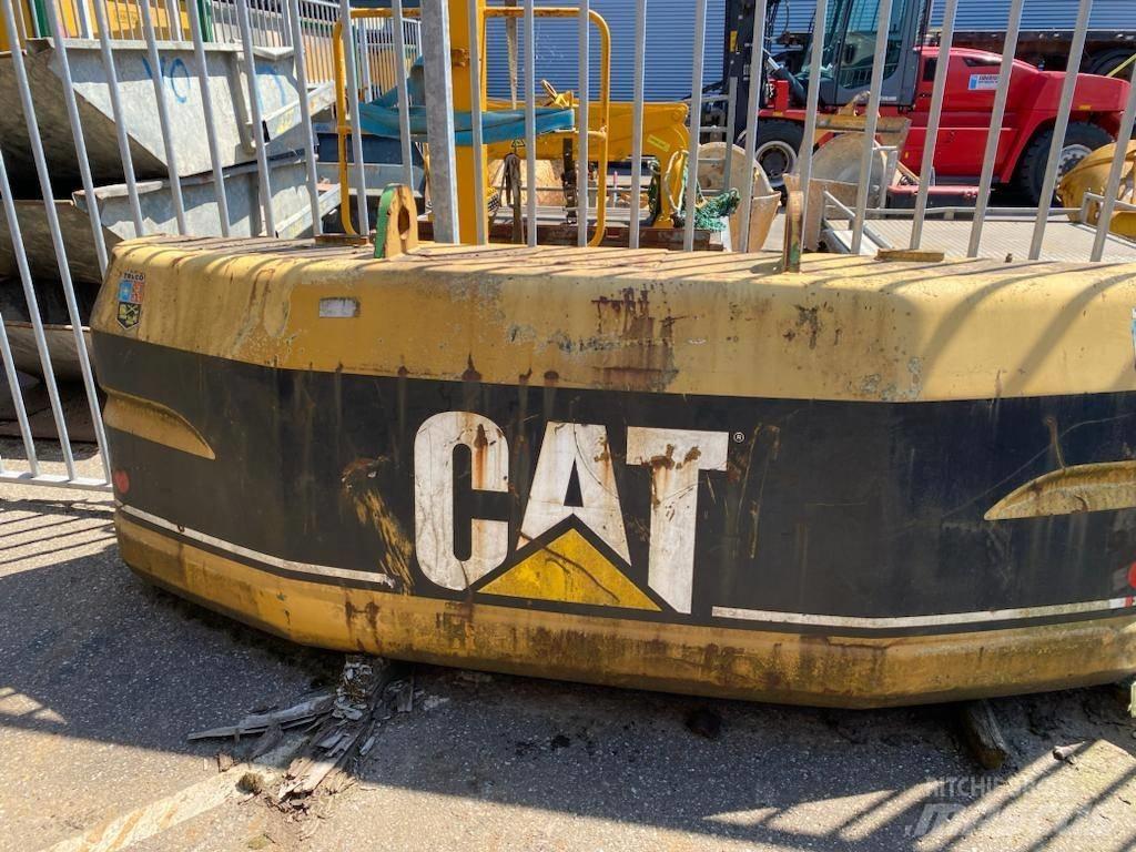 CAT 320, 320B, 320BL シャーシ及びサスペンション