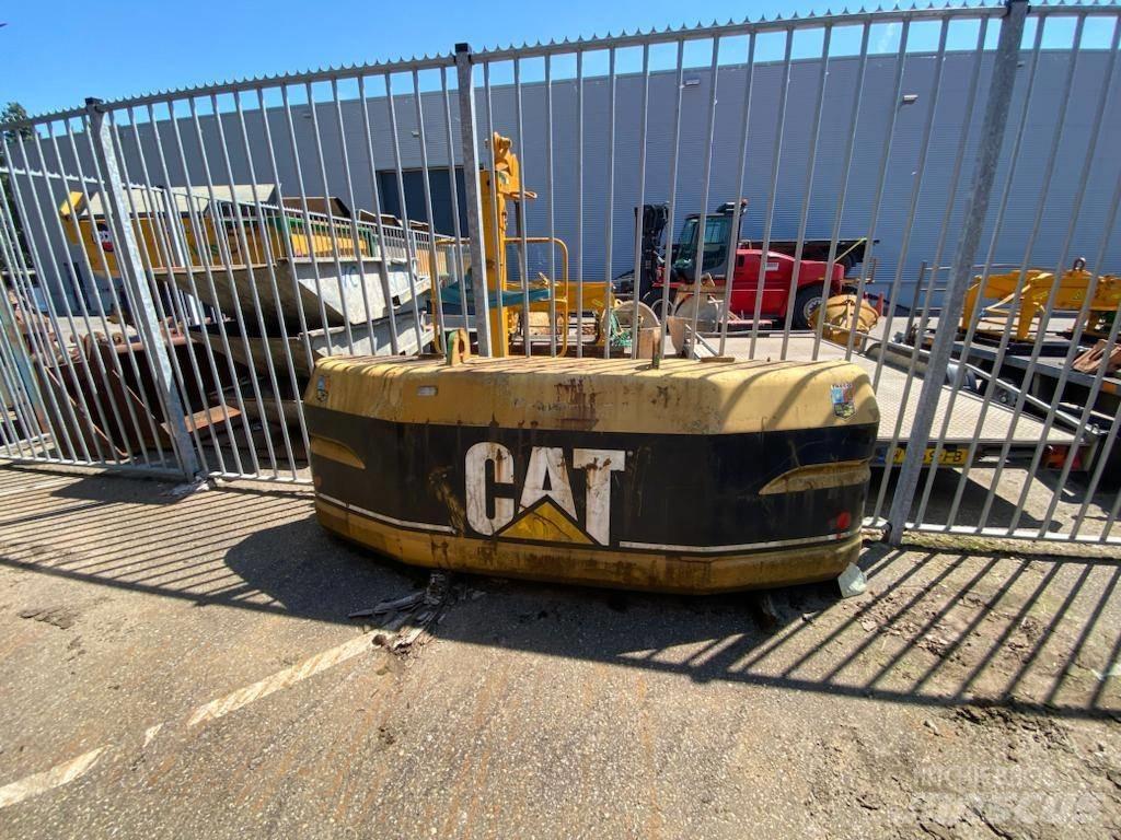 CAT 320, 320B, 320BL シャーシ及びサスペンション