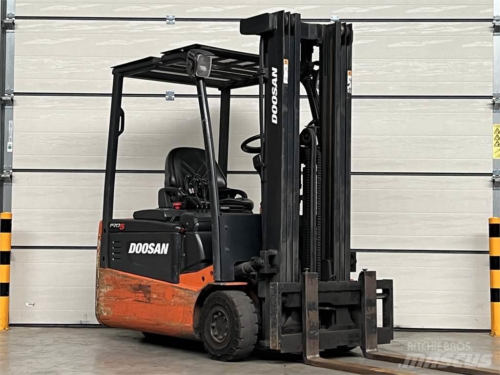 Doosan B18T-5 バッテリーフォークリフト