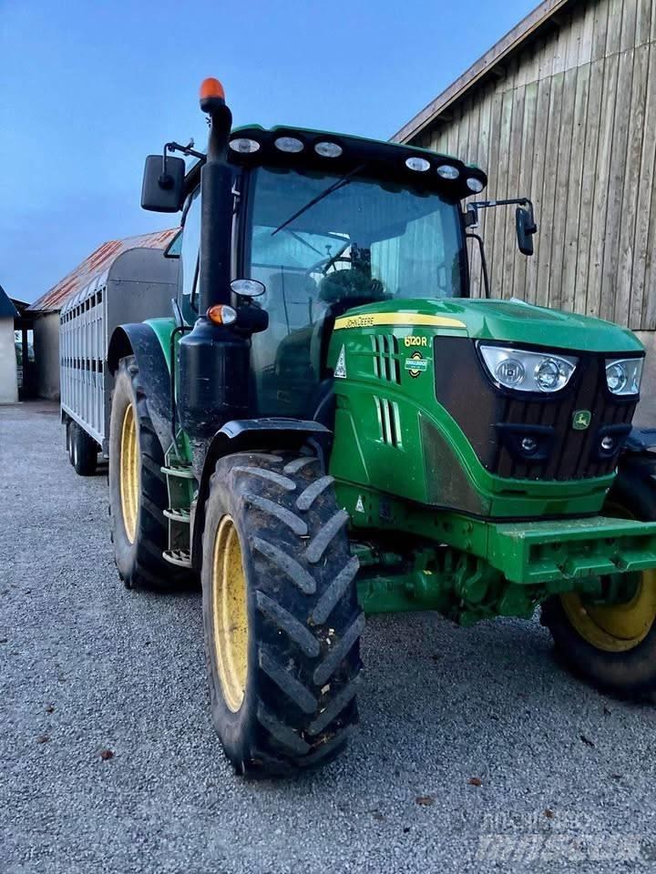 John Deere 6120 R トラクター