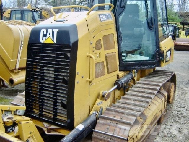 CAT D 3 K 2 XL ブルドーザー