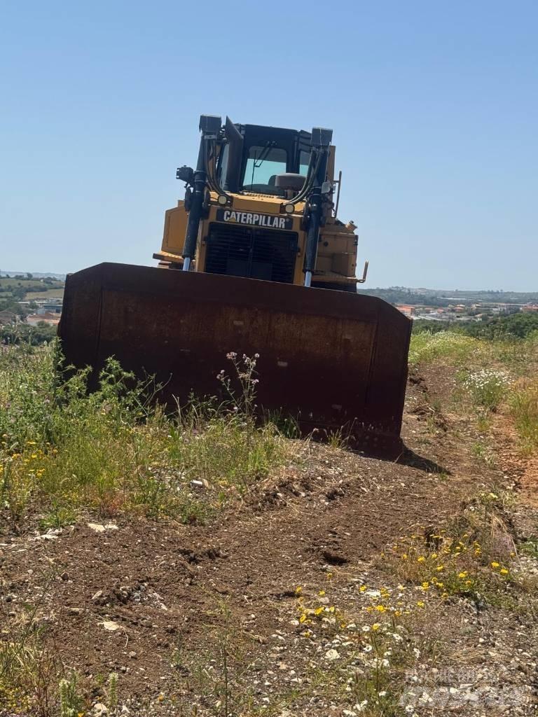 CAT D 6 T XL ブルドーザー